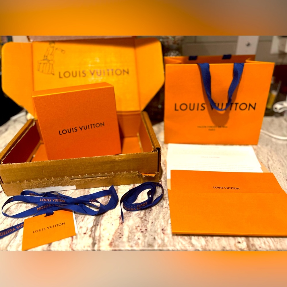Louis Vuitton Empty box, shipping box and accessories